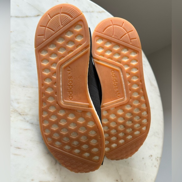 Adidas NMD_R1 Primeblue Black Gum Men’s Size 9 - Picture 4 of 8